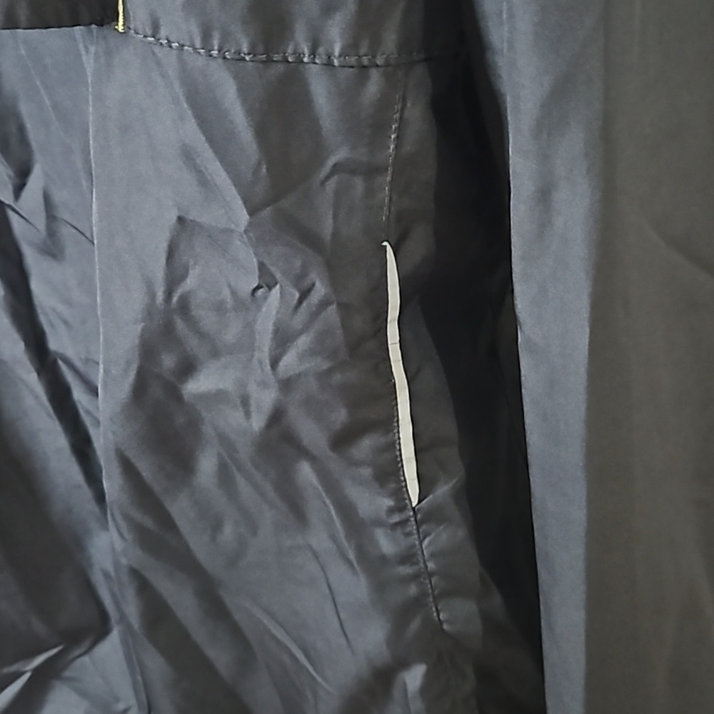 Lightweight athletic jacket - Picture 8 of 10
